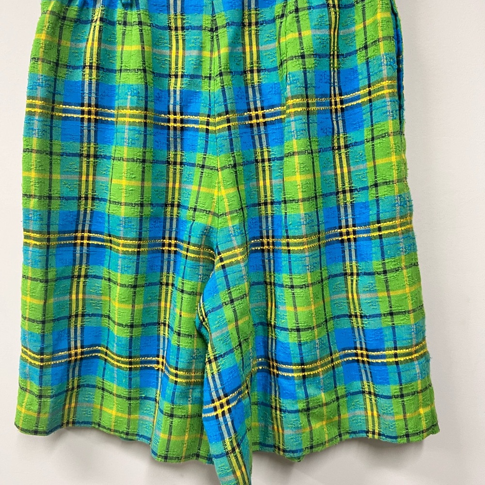 Beautiful plaid great color palette size 8 women’s